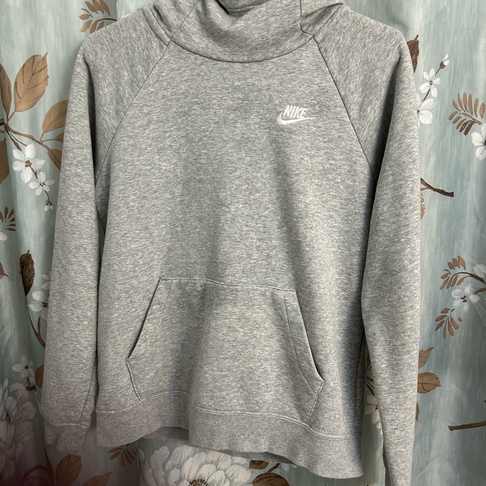 Nike Women's Heather Gray Sweatshirt